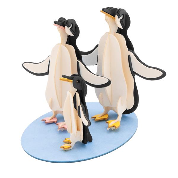 11672   3-D Paper Model Pingvinfamilie Fridolin